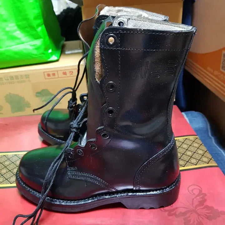 [BUNJANG] Vintage 1991 Sealed Soldier Combat Boots (Size 11.0W) / 구형 봉합화 사병 전투화 군화 264W 11.0W 91년 판매