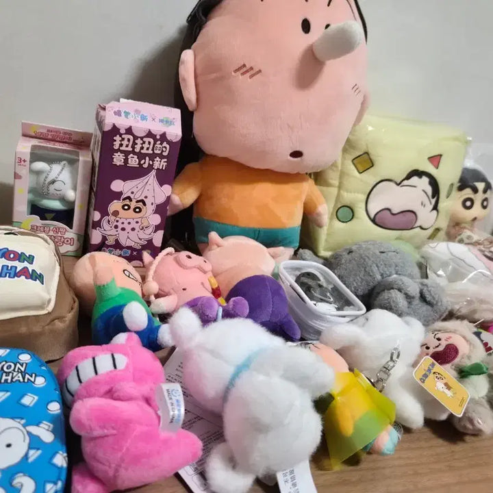 [BUNJANG] Crayon Shin-chan Bundle Set Keyring/Doll / 짱구탈덕합니다)파우치+인형+키링 등 25종 일괄 판매