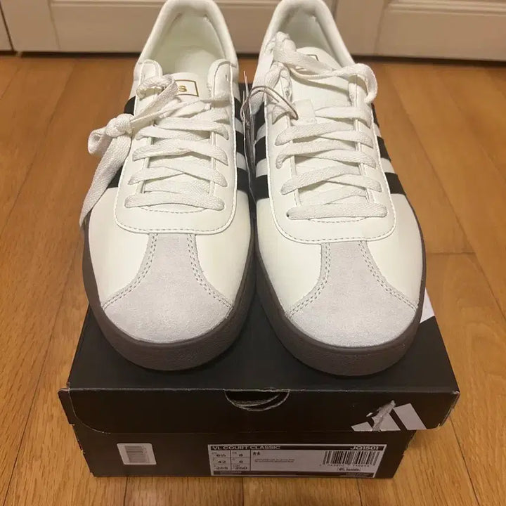 [BUNJANG] Adidas Court Classic "Core Black" Sneakers / 아디다스 코트 클래식 코어 블랙 260