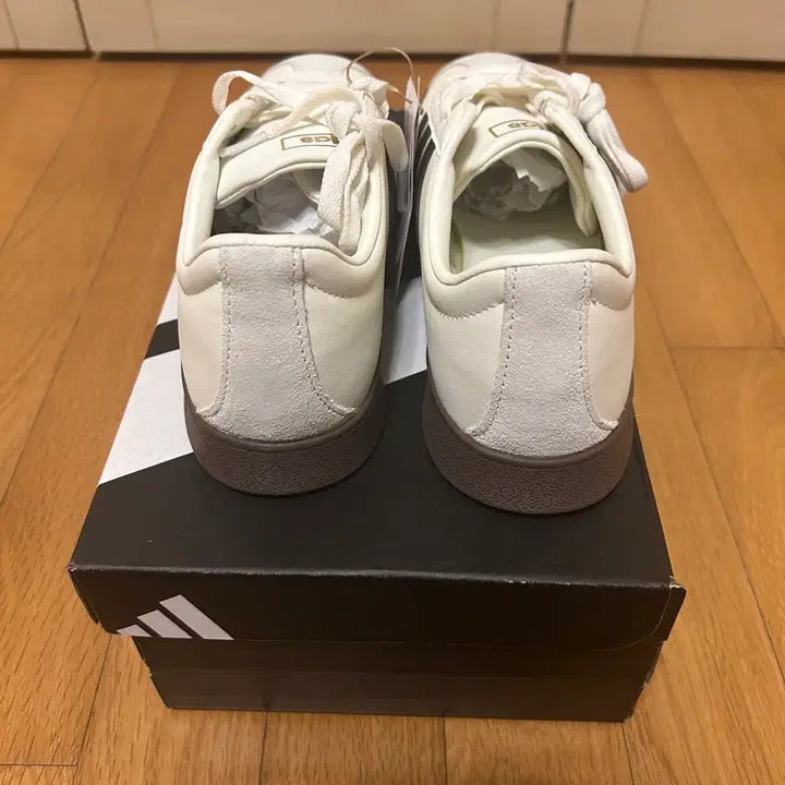 [BUNJANG] Adidas Court Classic "Core Black" Sneakers / 아디다스 코트 클래식 코어 블랙 260