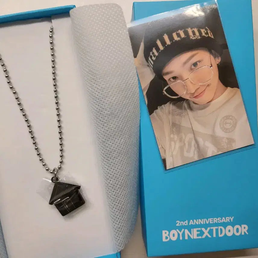 [SOLD OUT] 보이넥스트도어 2주년 목걸이 명재현 포카포함