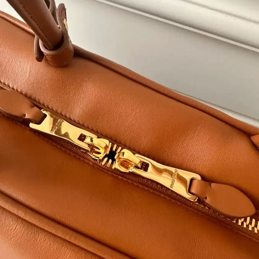 [BUNJANG] Miu Miu Bo Bag Large Cognac Handbag / 미우미우 보 백 라지 꼬냑