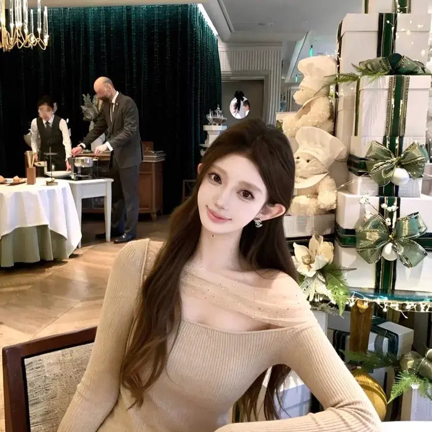 [BUNJANG] Beige Off-Shoulder Sequin Knit Long Sleeve / 베이지 오프숄더 롱슬리브 시퀸 니트