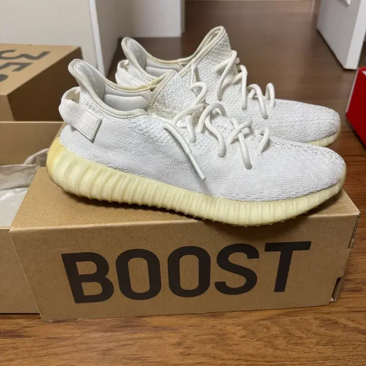 [BUNJANG] Adidas Yeezy Boost 350 V2 Cream White Sneakers / 아디다스 이지부스트 350 V2 크림화이트