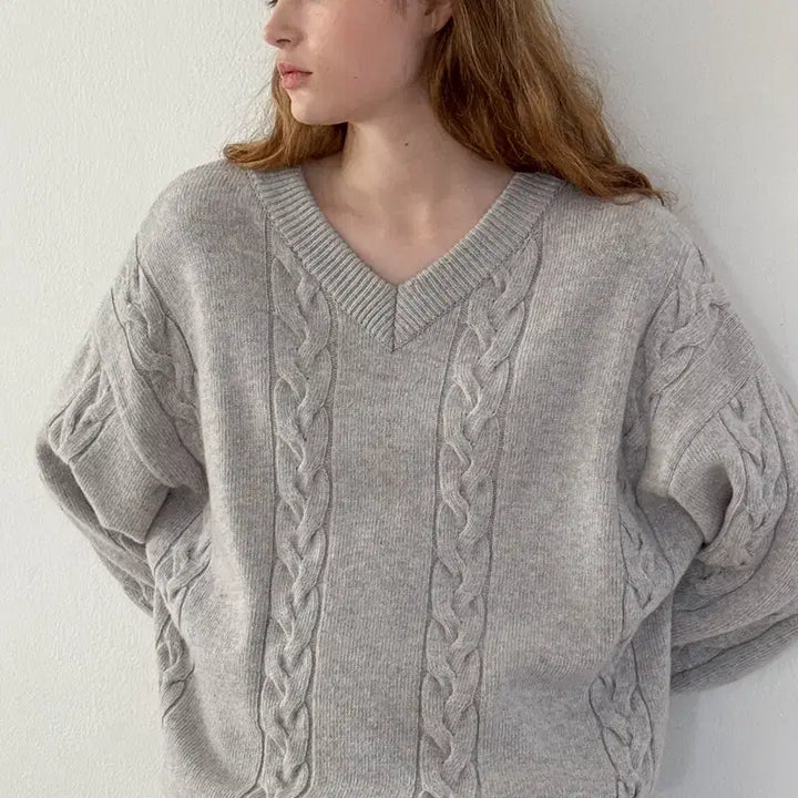 [BUNJANG] Sienne Cable V-Neck Pullover Gray / 시눈 케이블 V넥 풀오버 그레이