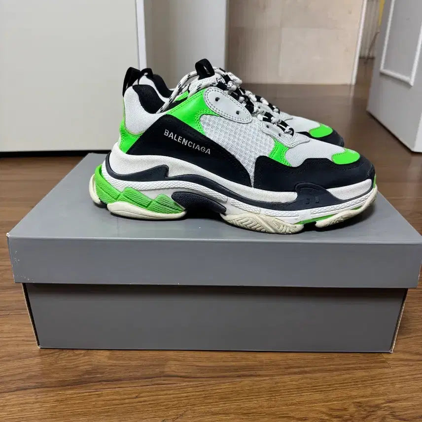 [BUNJANG] Balenciaga Triple S Sneakers Green / 발렌시아가 트리플S 스니커즈 그린 42사이즈