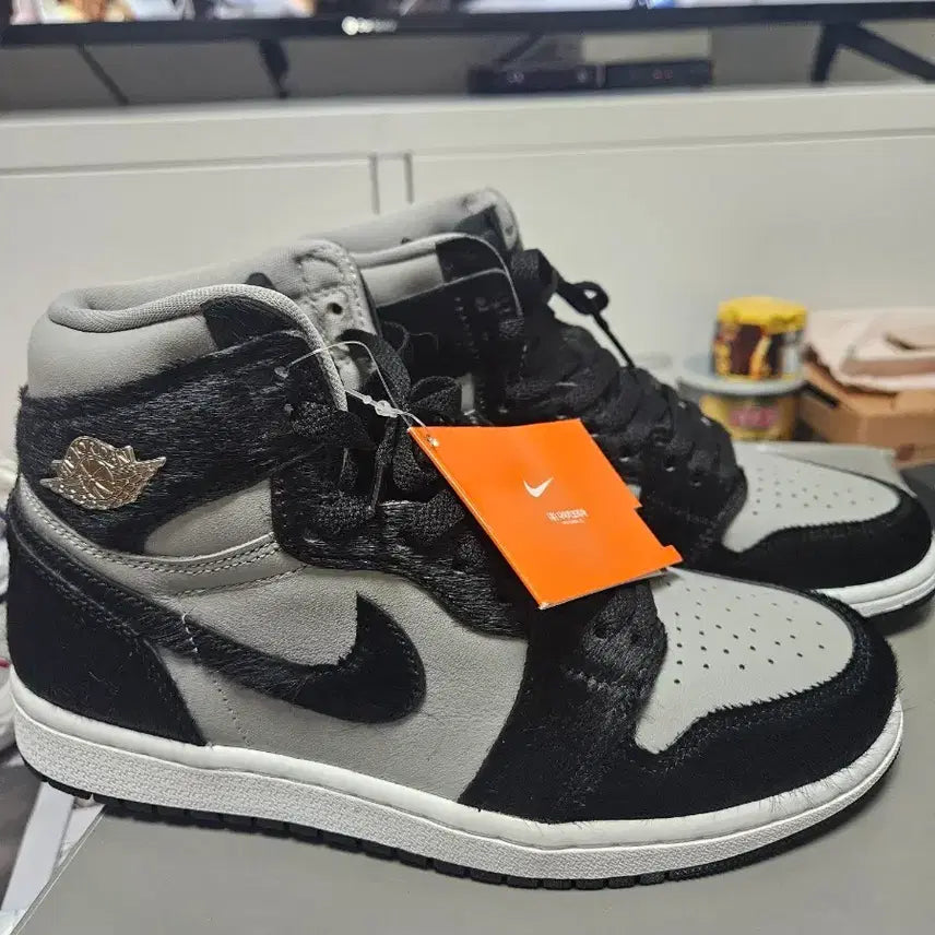 [BUNJANG] Nike Jordan 1 Retro High Sneakers / 나이키 조던1 레트로하이 스니커즈 (240-245)