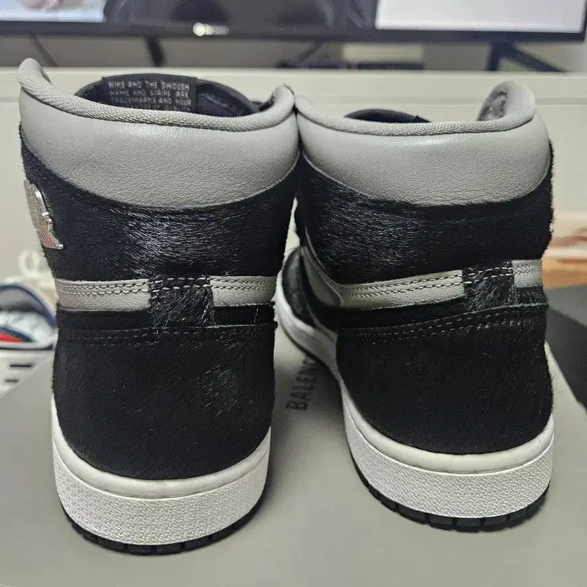 [BUNJANG] Nike Jordan 1 Retro High Sneakers / 나이키 조던1 레트로하이 스니커즈 (240-245)