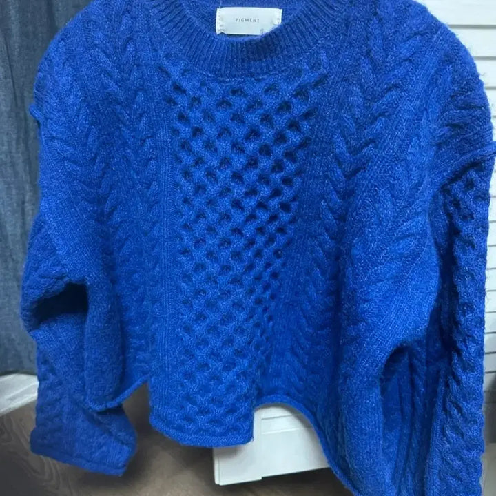 [BUNJANG] Cable Knit Sweater / 피그먼트 블루 케이블 니트 스웨터 Free