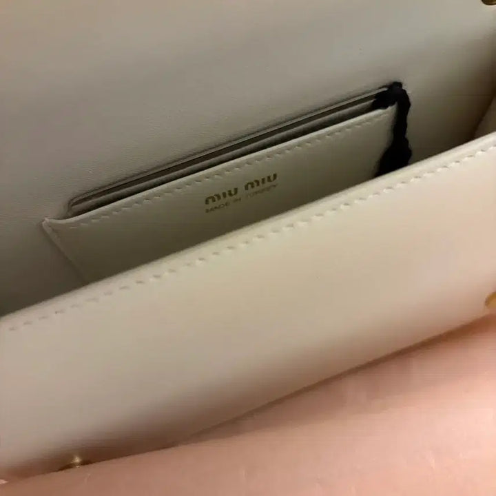 [BUNJANG] Miu Miu Matelassé Crystal Bag / 미우미우 마테라쎄 나파레더 크리스탈백 5bp065