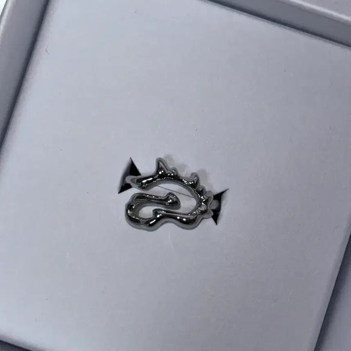 [BUNJANG] &amp;Team Back to Lullaby Ring M Size / 앤팀 백투라 팝업 반지 양도  M사이즈