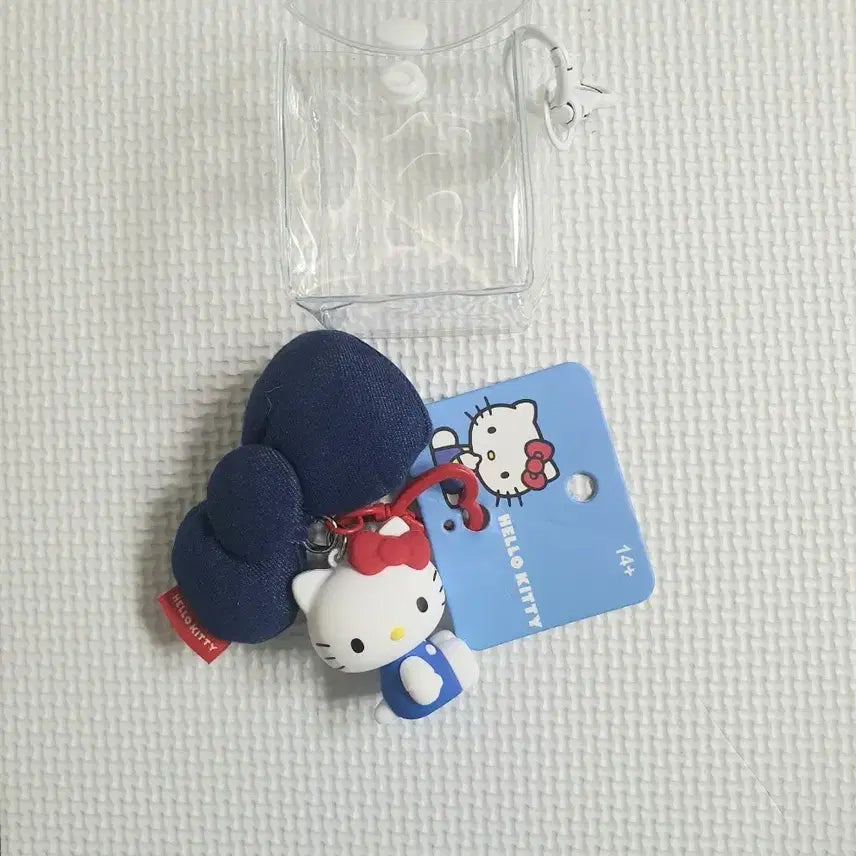 [BUNJANG] Hello Kitty Ribbon Keyring / 헬로키티  리본 키링 새상품