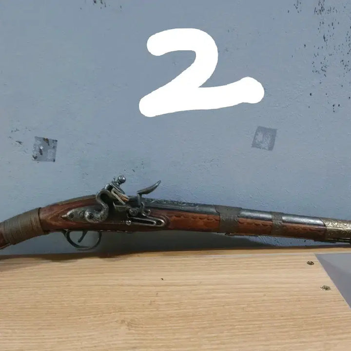 [BUNJANG] Spanish Powder Flask and Gun Decorative Set / 스페인 화약통 총 장식품