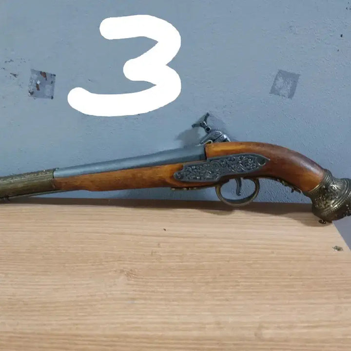 [BUNJANG] Spanish Powder Flask and Gun Decorative Set / 스페인 화약통 총 장식품