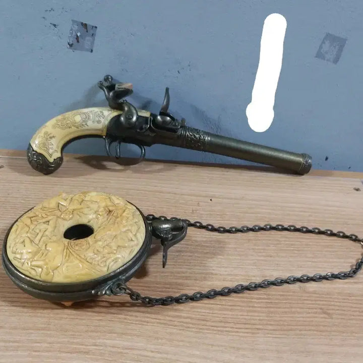 [BUNJANG] Spanish Powder Flask and Gun Decorative Set / 스페인 화약통 총 장식품