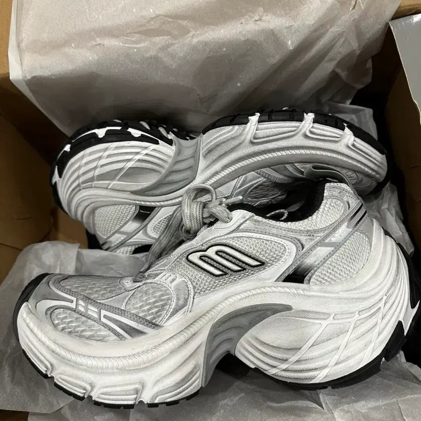 [BUNJANG] Balenciaga 10XL Sneakers / 발렌시아가 10XL 39