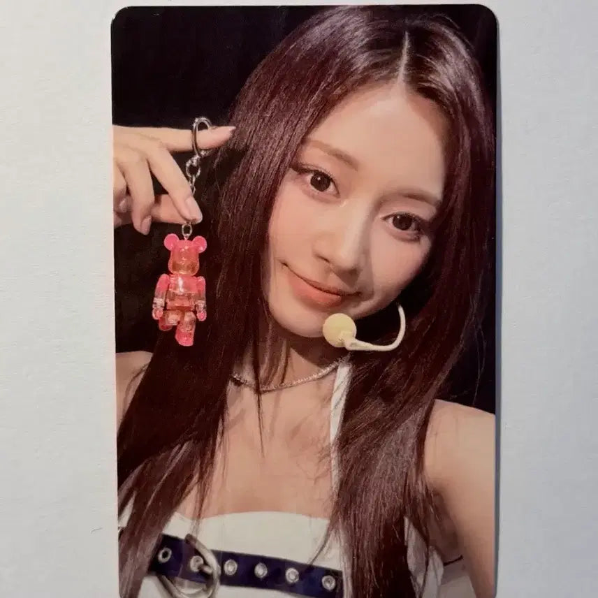 [BUNJANG] TWICE Tzuyu Bearbrick POB Photocard / 트와이스 쯔위 베어브릭 특전 포카