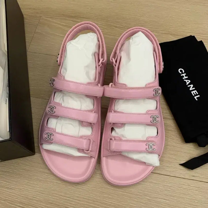 [BUNJANG] Chanel Cruise Collection Sandals (Pink, 37) / 샤넬 크루즈컬렉션 샌들 핑크 37(240) 새상품