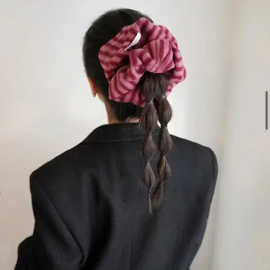 [BUNJANG] Kozymoji Piggy Knit Scrunchie Choco / 코지모지 피기 니트 스크런치 머리끈 초코색