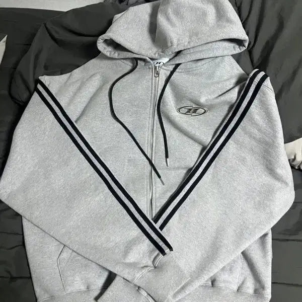 [BUNJANG] Born to Win Chrome Hooded Zip-up Gray / 본투윈 크롬 후드집업 2사이즈 그레이