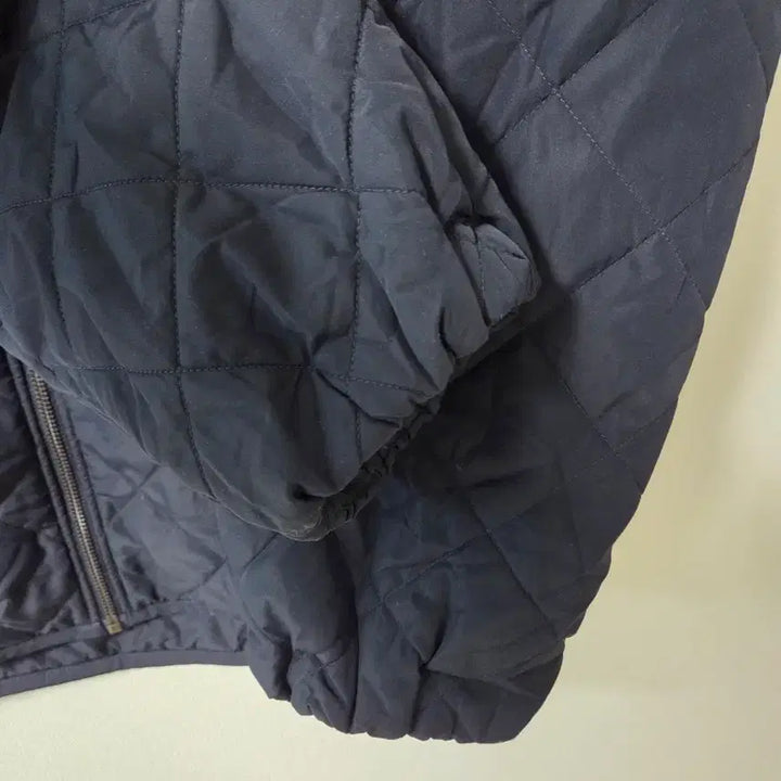 [BUNJANG] COS Quilted Bomber Jacket / COS 코스 퀼팅 봄버 자켓 집업