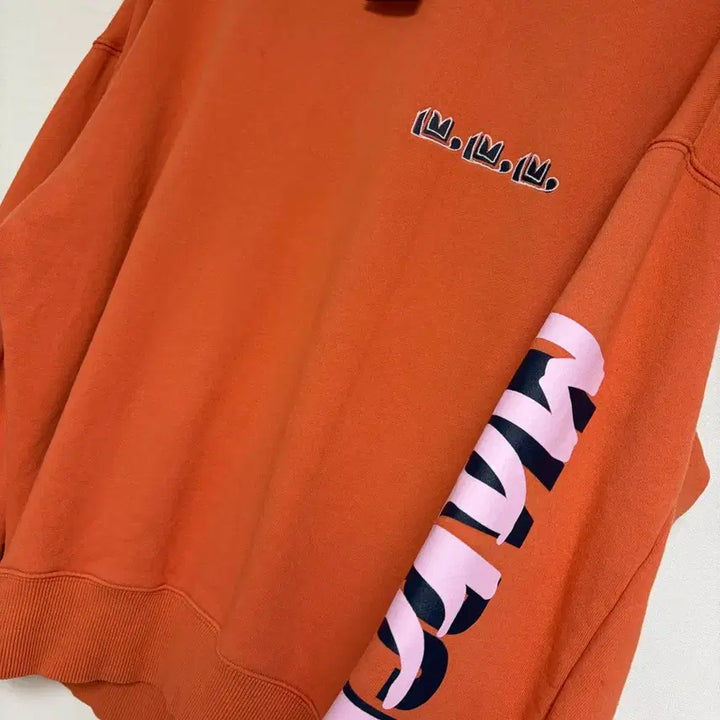 [BUNJANG] Lucky Marche Orange Sweatshirt / 럭키마르쉐 오렌지 맨투맨 티셔츠