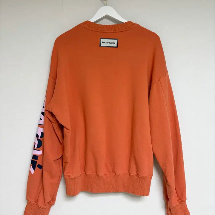 [BUNJANG] Lucky Marche Orange Sweatshirt / 럭키마르쉐 오렌지 맨투맨 티셔츠