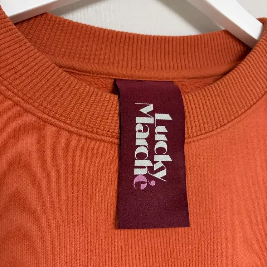 [BUNJANG] Lucky Marche Orange Sweatshirt / 럭키마르쉐 오렌지 맨투맨 티셔츠
