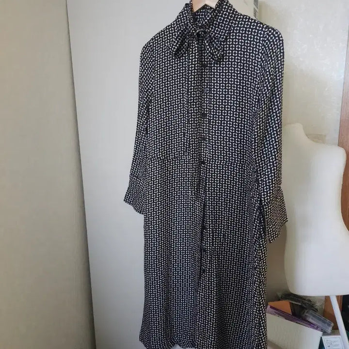 [SOLD OUT] 코스 타이 블라우스형 롱원피스