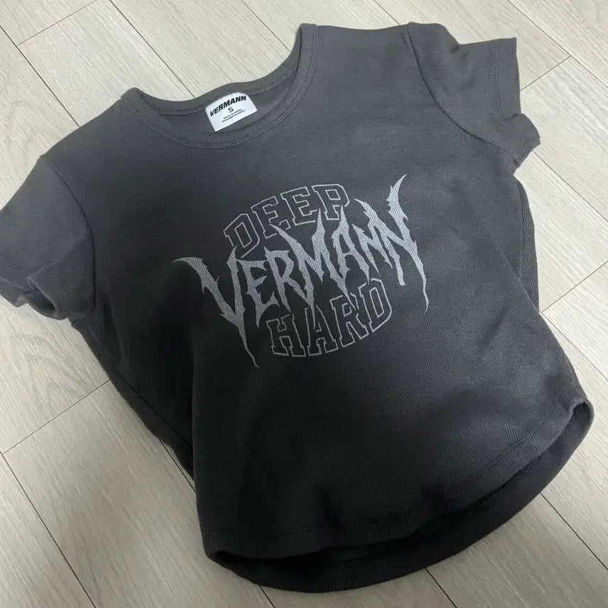 [BUNJANG] Bermant Apparel Crop T-shirt / 베르만어패럴 크롭 반팔티