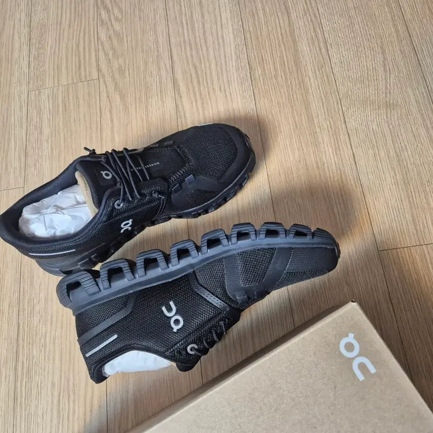 [BUNJANG] On Running Shoes 230 Size / 온러닝 새상품 230사이즈