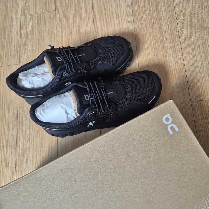 [BUNJANG] On Running Shoes 230 Size / 온러닝 새상품 230사이즈