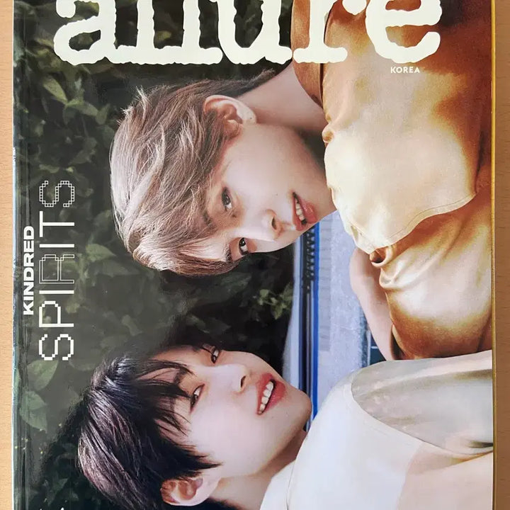 [BUNJANG] Allure NCT Doyoung & Johnny Magazine / 얼루어 엔시티 도영,쟈니 잡지