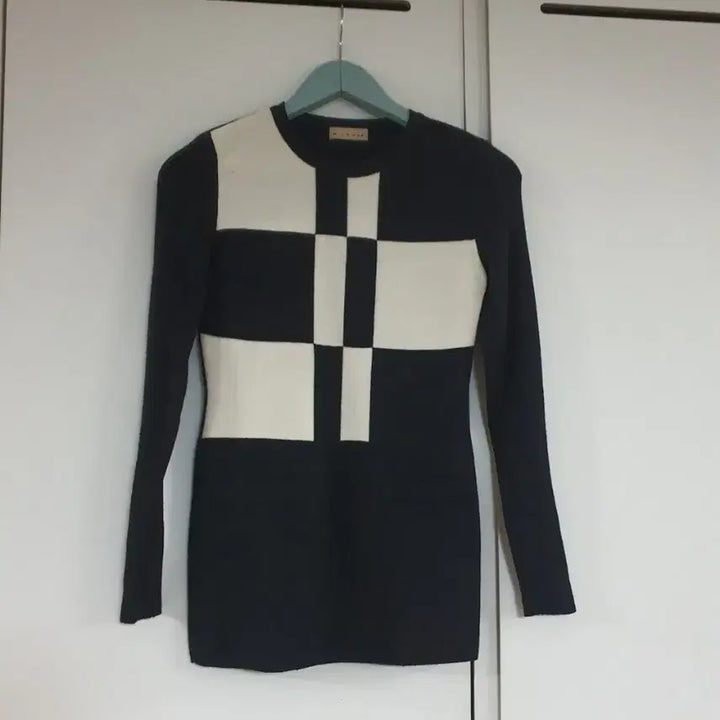 [SOLD OUT] 미샤 패턴 니트 여성