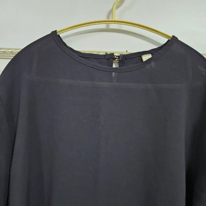 [BUNJANG] Black Pleated Frill Blouse / 미착용 블랙 플리츠 프릴 블라우스