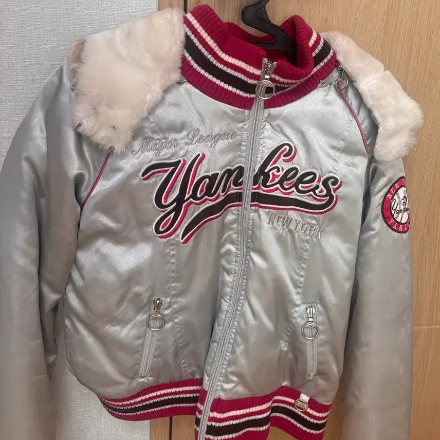 [BUNJANG] MLB New York Yankees Vintage Baseball Jacket / 빈티지 MLB 뉴욕양키스 야구점퍼 실버