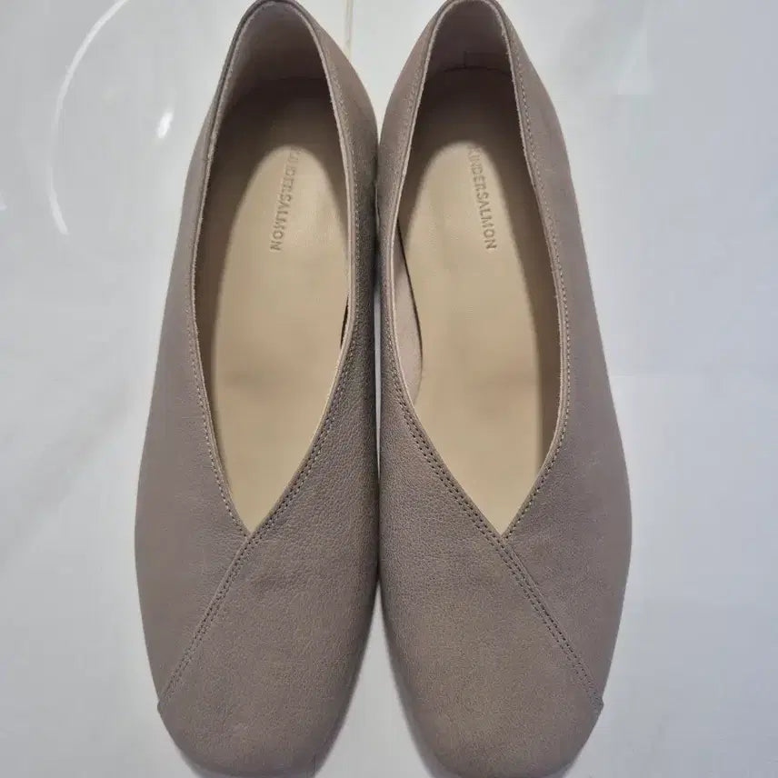 [BUNJANG] Kinder Salmon Flat Shoes (230) / 킨더살몬 플랫슈즈 (230) 새상품