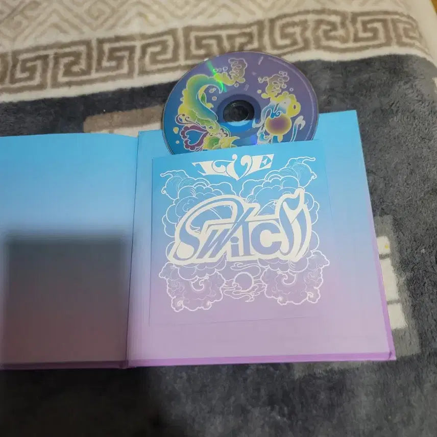 [BUNJANG] IVE Switch Unsealed Album / 아이브 스위치 개봉앨범