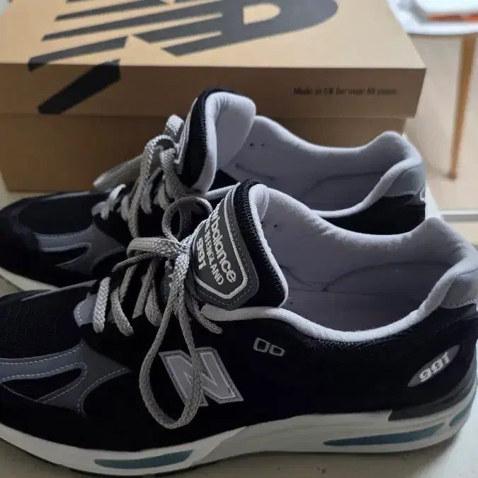 [BUNJANG] New Balance 991 Black Sneakers / 뉴발란스 991 블랙 운동화 새상품 300