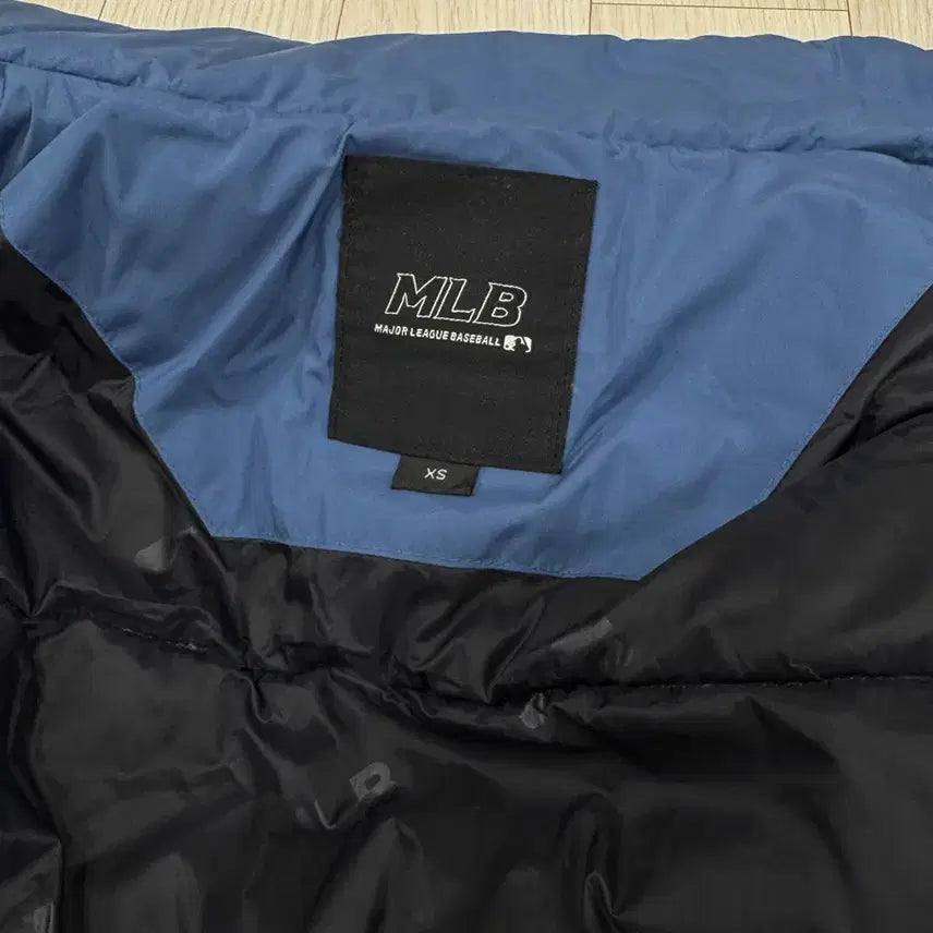 [BUNJANG] MLB Basic Duck Down Padded Jacket / MLB 공용 베이직 덕다운 패딩