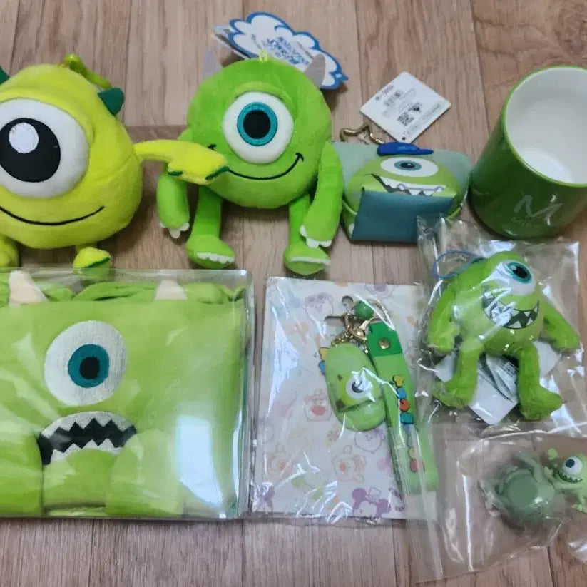 [BUNJANG] Monsters University Mike Wazowski Bundle Set / 몬스터대학교 마이크 굿즈 일괄판매