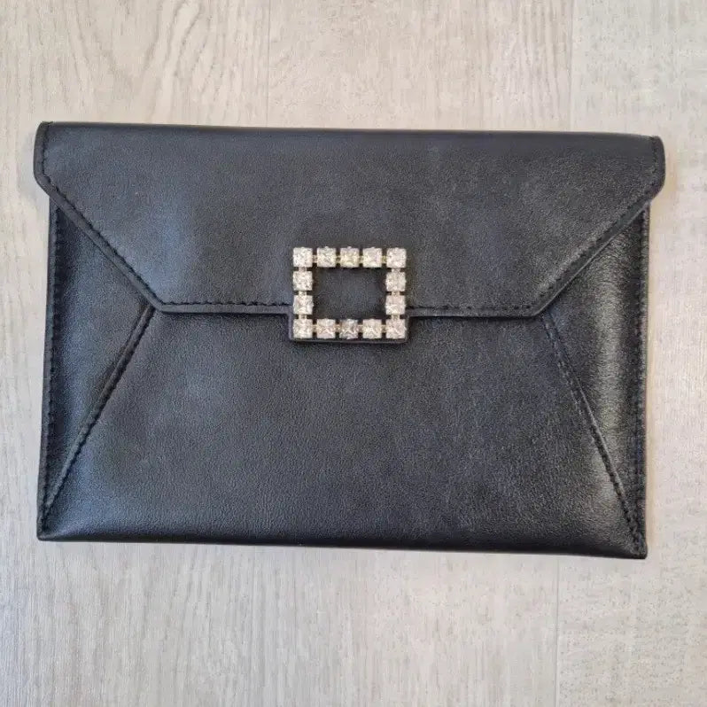 [BUNJANG] Roger Vivier Mini Pouch Clutch / 정품 로저비비에 미니 파우치 클러치