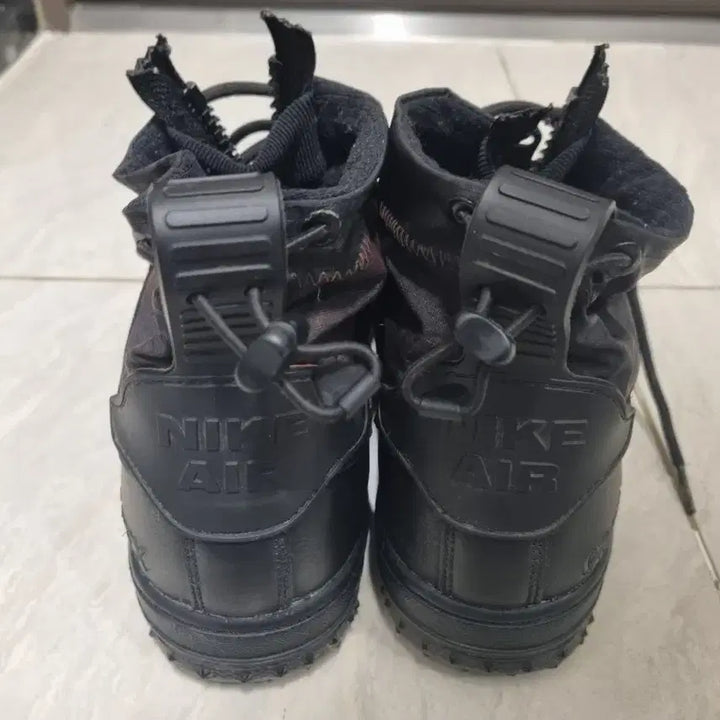 [BUNJANG] Nike Air Force 1 High Winter Gore-Tex Triple Black 270 / 나이키 에어포스1 하이 윈터 고어텍스 트리플블랙 270