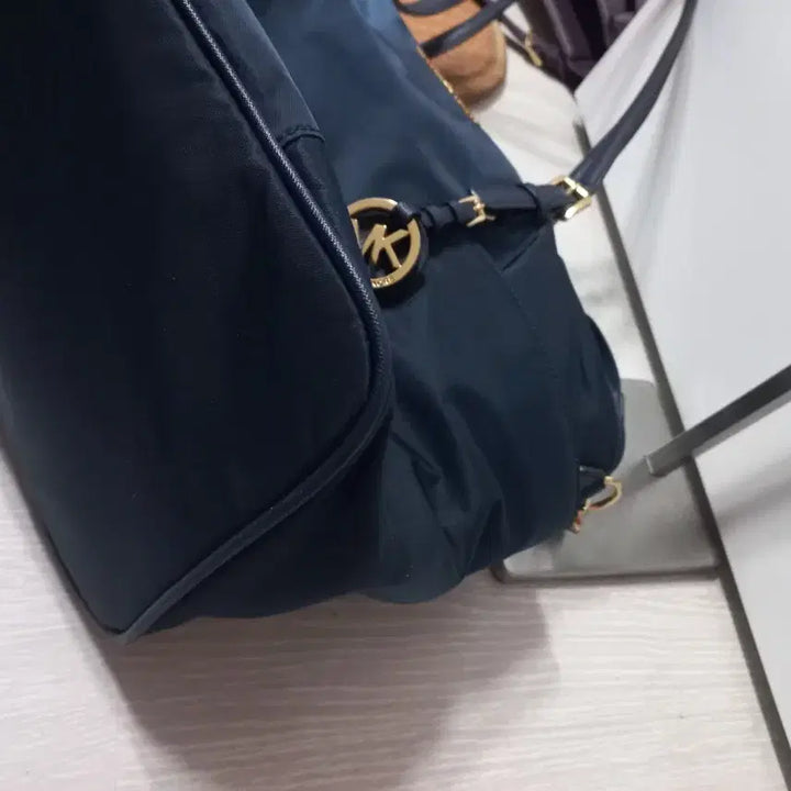 [BUNJANG] Michael Kors Fabric Shoulder Bag (Navy) / 마이클코어스 정품. 패브릭 숄더백. 네이비