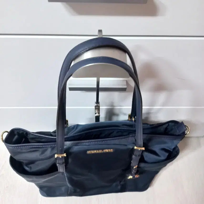 [BUNJANG] Michael Kors Fabric Shoulder Bag (Navy) / 마이클코어스 정품. 패브릭 숄더백. 네이비