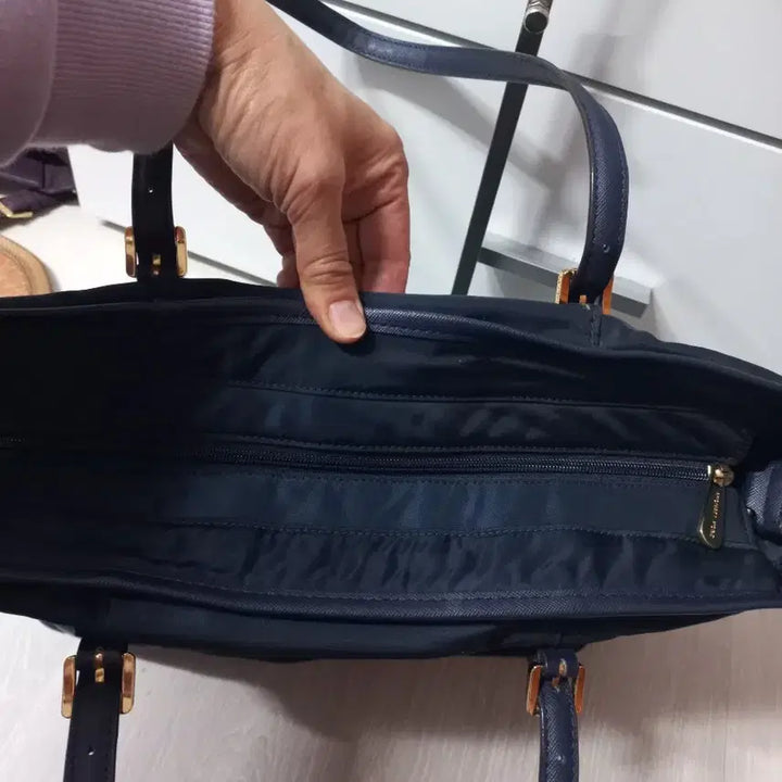 [BUNJANG] Michael Kors Fabric Shoulder Bag (Navy) / 마이클코어스 정품. 패브릭 숄더백. 네이비