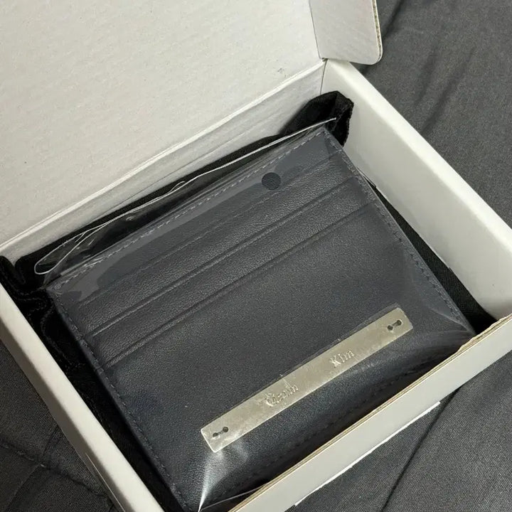 [SOLD OUT] 마뗑킴 카드지갑 네이비 새상품