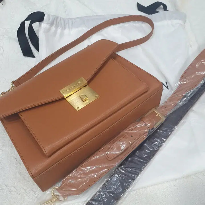 [BUNJANG] CARLYN Handbag - Mint Condition / 칼린 가방 여성용 상태좋음 3회미만착용