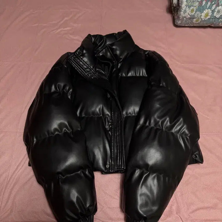 [BUNJANG] Black Leather Crop Padded Jumper / 블랙 레더 크롭 패딩 점퍼