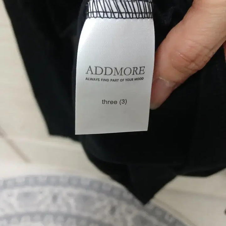 [BUNJANG] Black T-shirt / 새상품-블랙색상  티셔츠